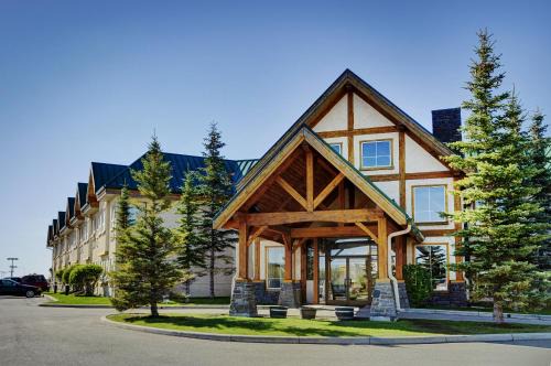 Okotoks Hotel | Lakeview Inns & Suites - Okotoks