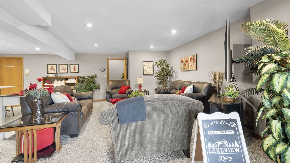 Delhi House | Lakeview Living-LOWER Living Plus-Vacation Rental