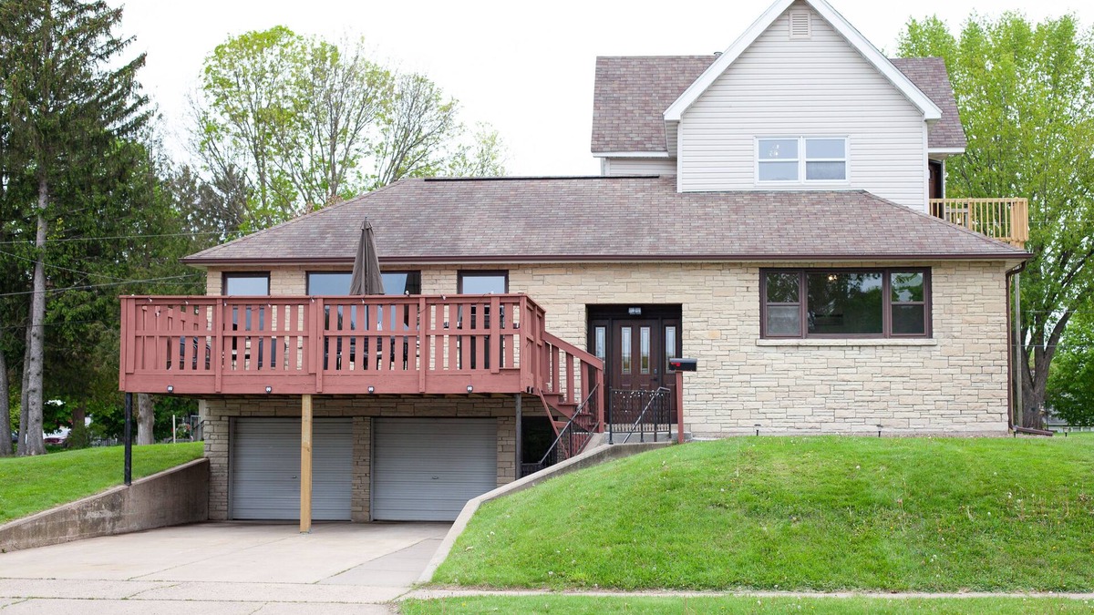 Mondovi House | Lakeview Mondovi Home