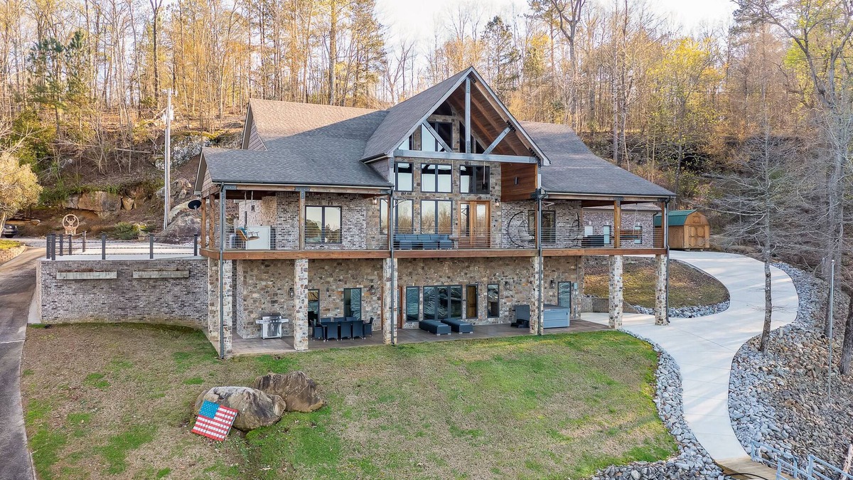 Arley House | "LAKEVIEW": No Steps, HOT TUB, Boat/Swim Dock, Elevator