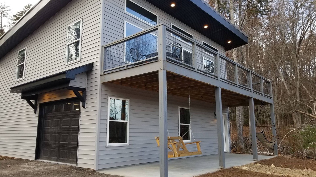 Landrum House | Lakeview on Lake Lanier. Garage apartment