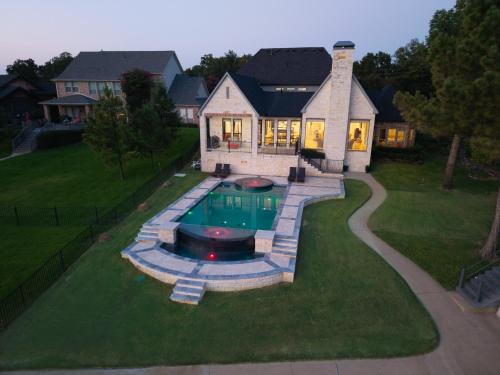 Star Harbor Villa | Lakeview Private Pool Hot Tub 6BR Sleeps 20 near Dallas