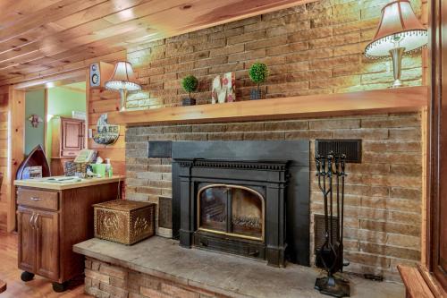 Lakeville House | Lakeview Retreat