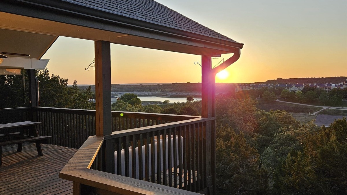 Highland Lake Estates House | Lakeview Retreat Wifi Couple Escape and More