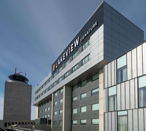 Winnipeg Hotel | Lakeview Signature, Trademark Collection by Wyndham