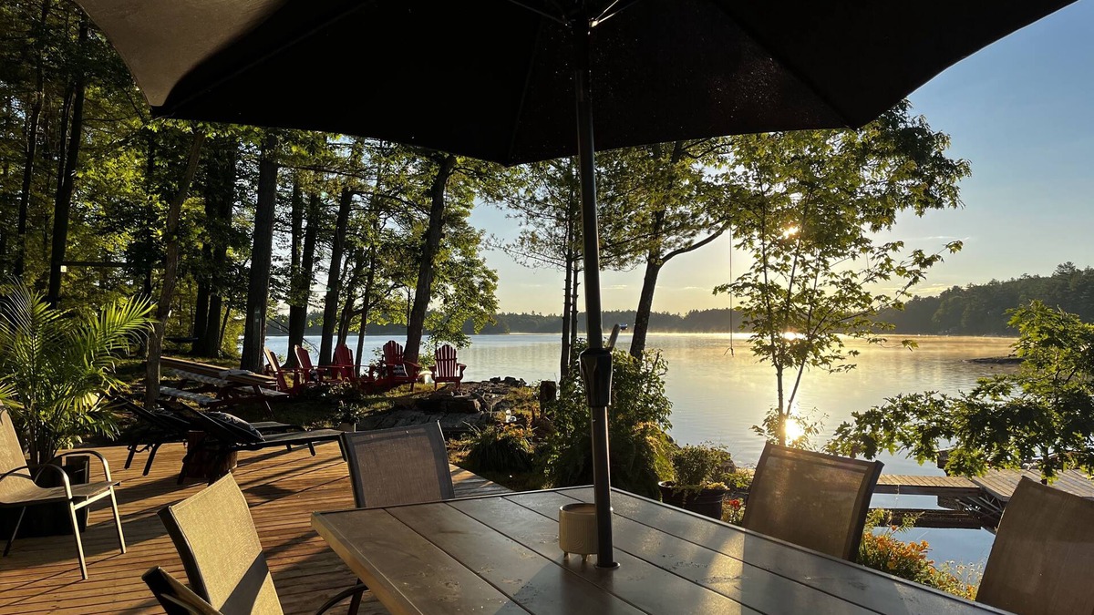 Catchacoma Cottage | Lakeview Sunrise Island Cottage, Swim, Play Relax.