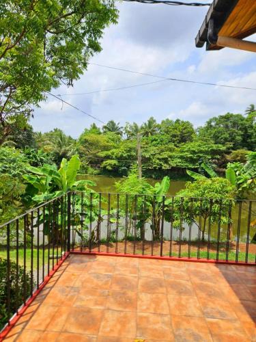 Ja-Ela Villa | Lakeview Villa Jaela katunayake