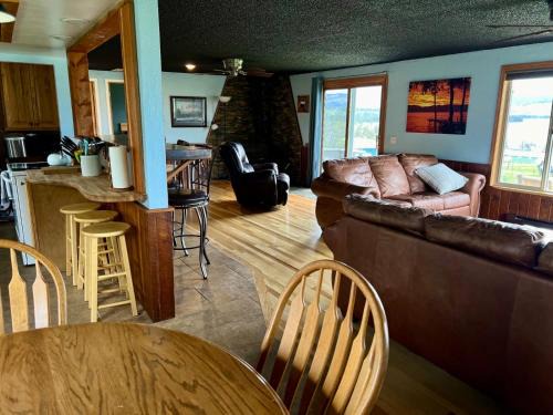 Big Arm House | Lakeviewlanding