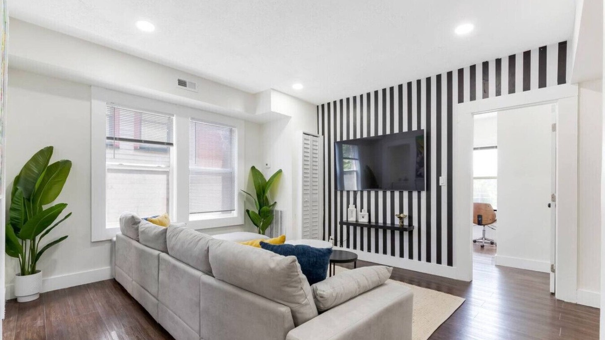 Lakewood Apartment | Lakewood Bliss- 2 Bed Apt