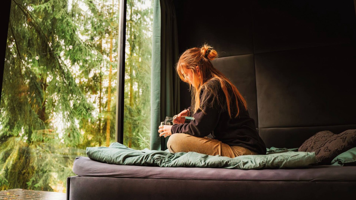 Hazlov Cabin | LakeWood. Hidden Mirror Retreat in wild Forest. Premium-designed cabin whit WiFi