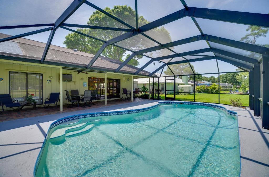 Lakewood Park House | Lakewood Park Retreat on Fairway - 4 Mi to Beach!