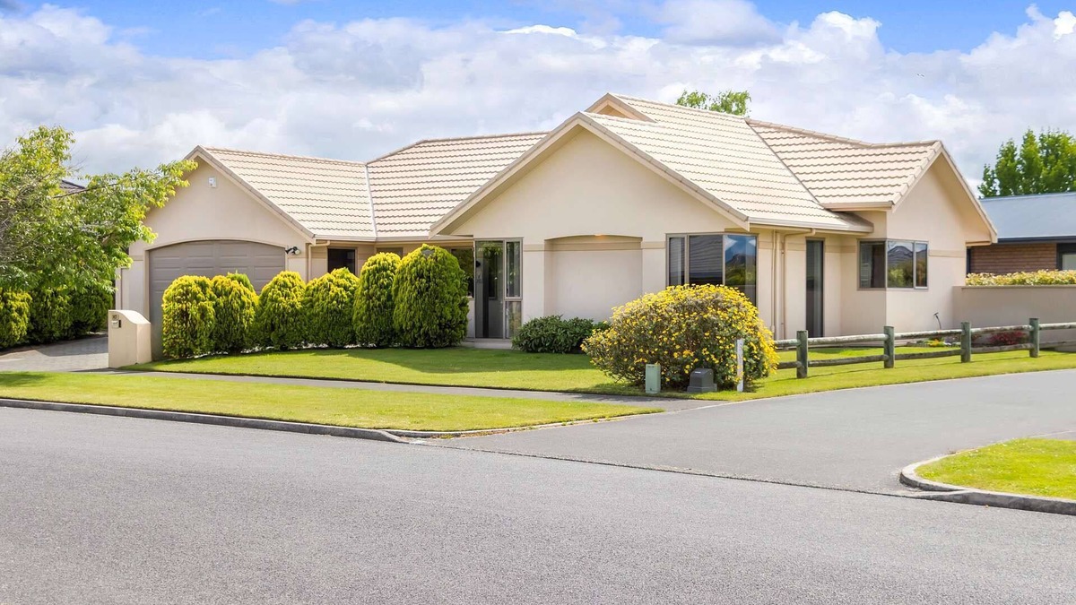 Nukuhau House | Lakewood Retreat