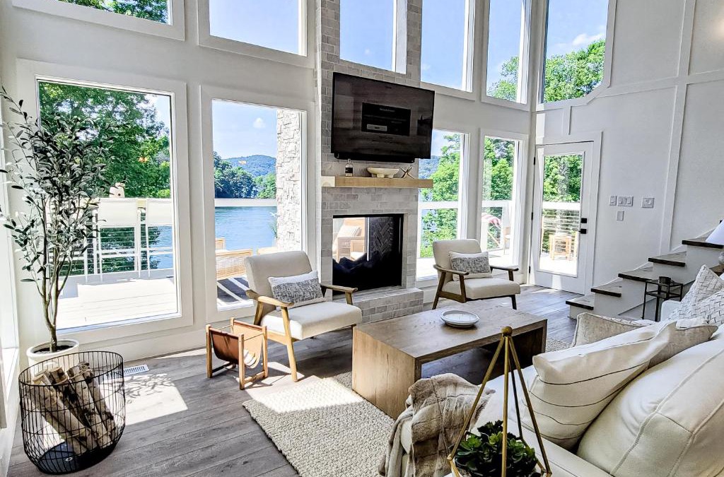 Maynardville House | Lakin' It Easy