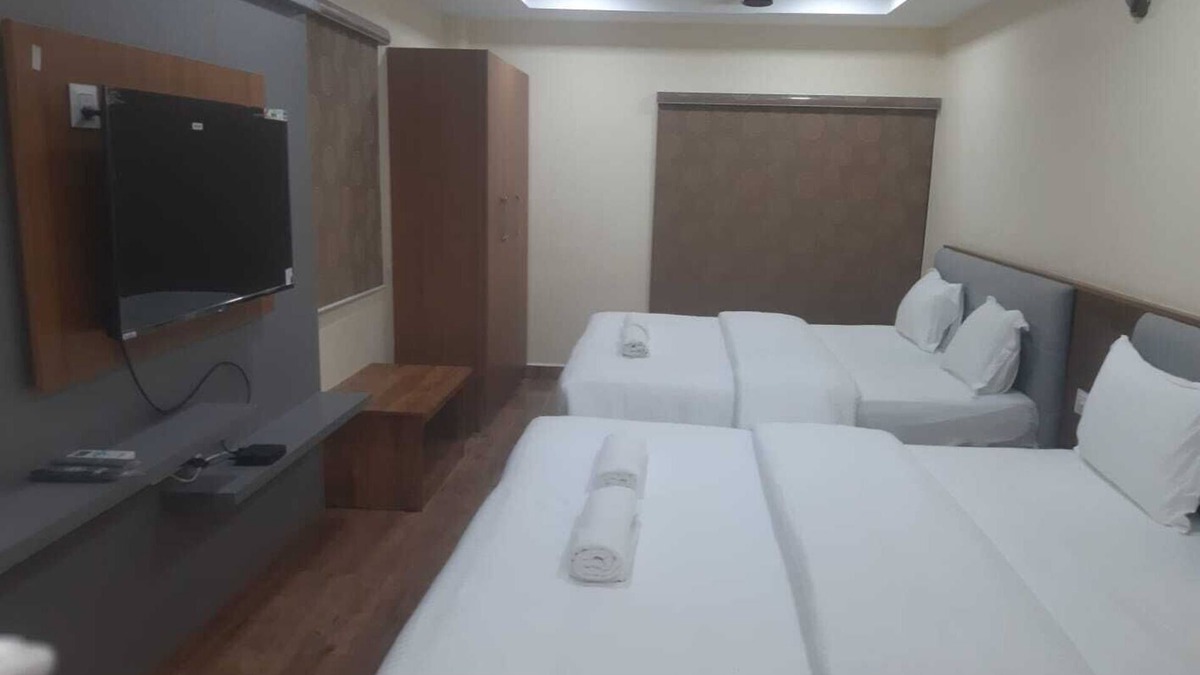 Kanchipuram Hotel | Lakshmi Naraya Grand