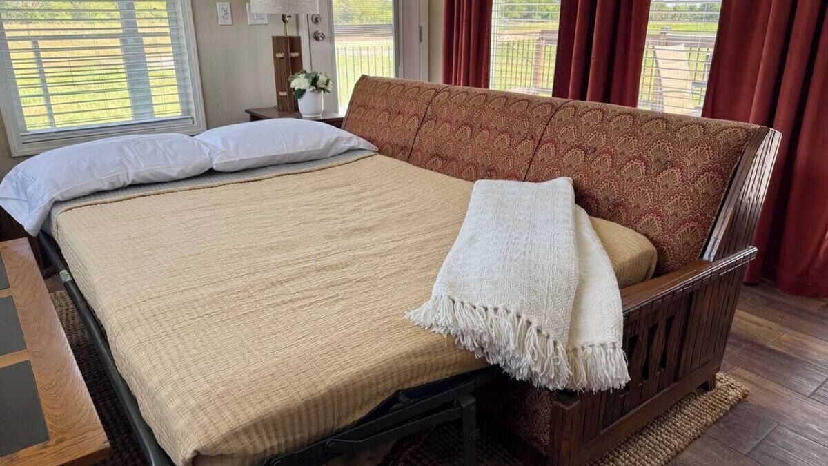 Eastland County Cottage | Lallygag Lane's Country Cottage