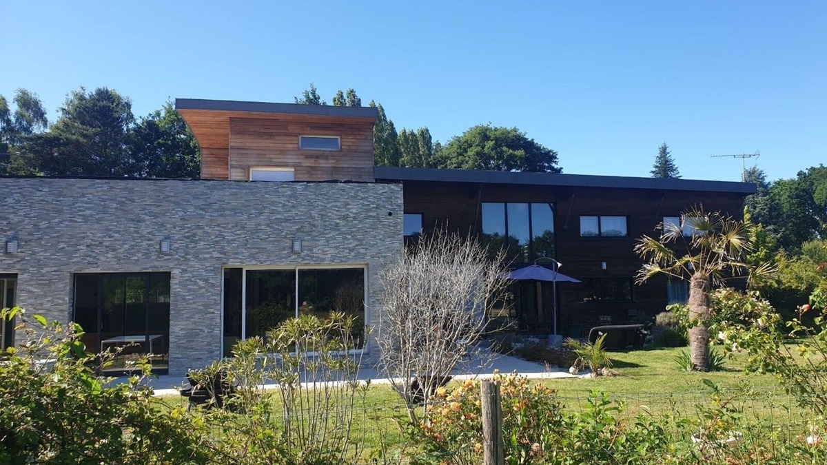Vignoc Villa | Lalolitarosia: indoor pool and spa, nature and chic, open loft spirit.