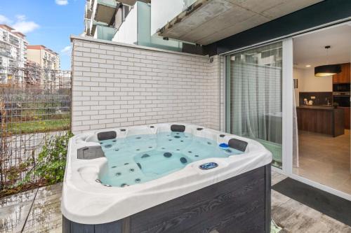 Ruzinov Apartment | LAM Jegeho Alej - JACUZZI - FREE PARKING