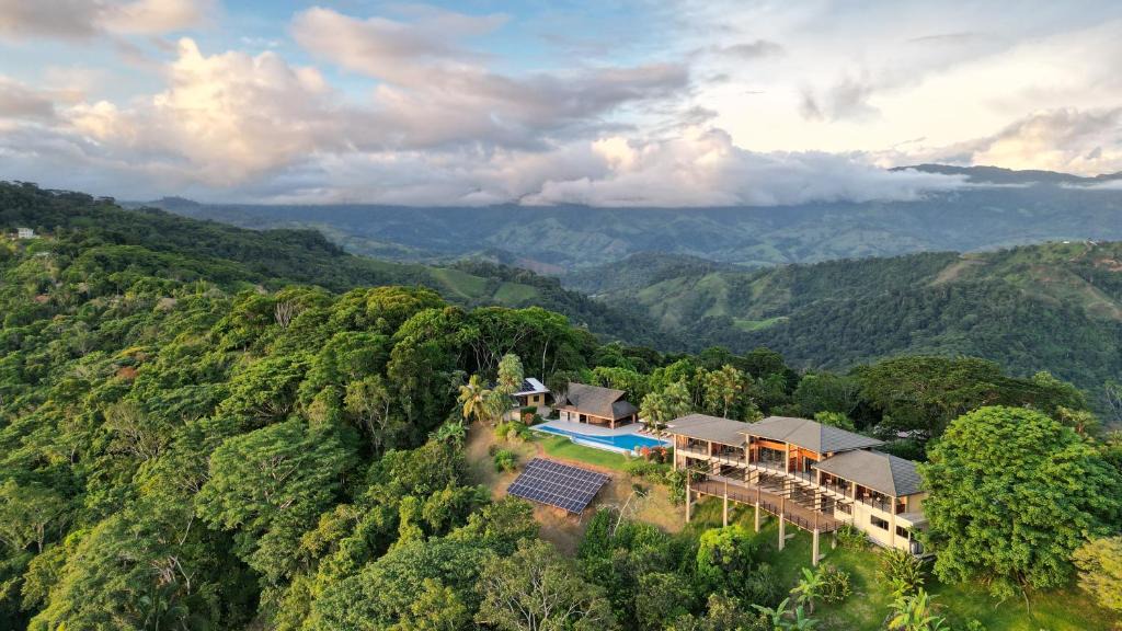 Lagunas de Baru Resort | Lamangata Luxury Surf Resort