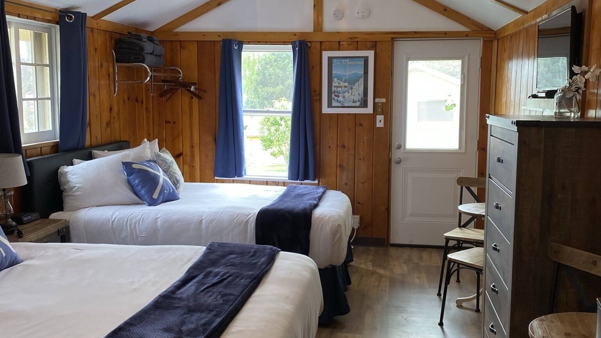 Helena Hotel | Lamplighter Cabins & Suites