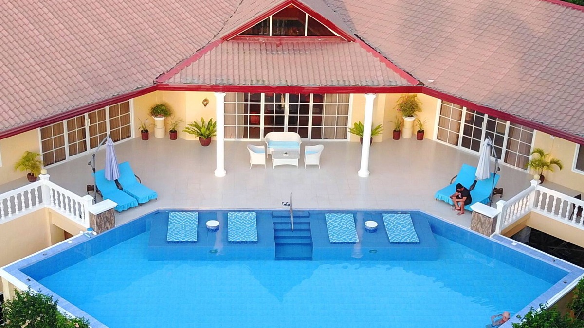 Samal Apartment | Lankenua Pool Suite with sea view