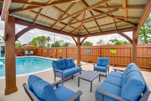 Bowe Gardens Apartment | Lanai, Grill and Outdoor Pool Melbourne Duplex!