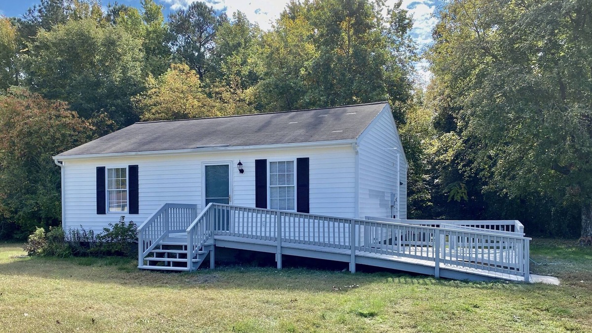 Lancaster Cottage | Lancaster Gem - Cozy Cottage