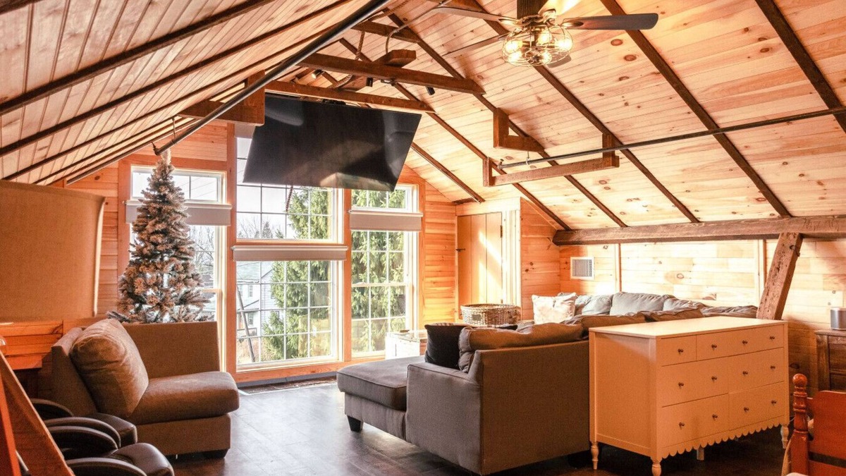 Stouchsburg House | Lancaster Mill Stay Reinholds PA
