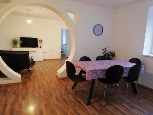 Eggenfeld Apartment | Land Wohnung