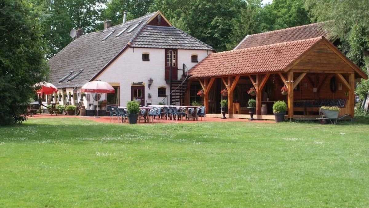 Linde Other | Landelijk Gelegen Groepsaccommodatie Voor 15 tot 30 Personen met Grote Tuin