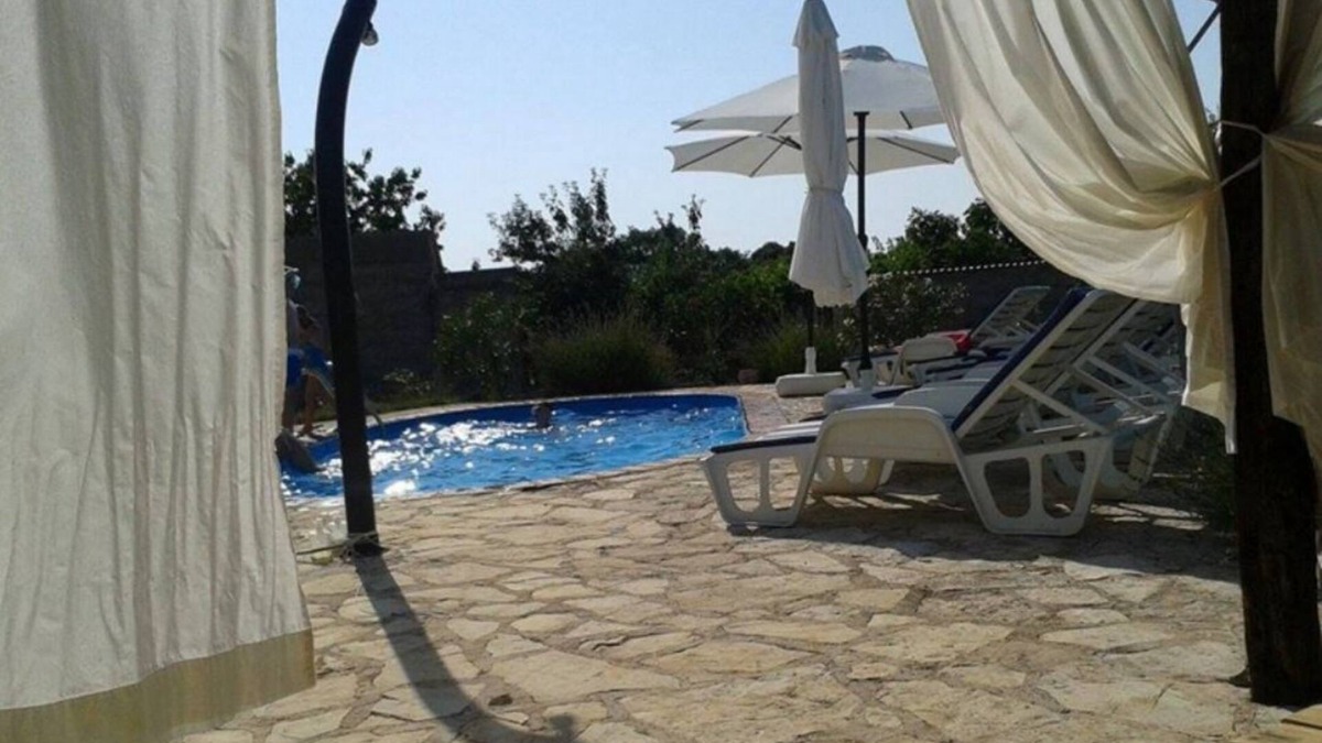 Bratulici House | Landestypische Stein Haus mit Pool