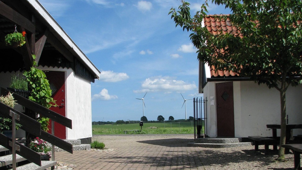Tomelilla Bed & Breakfast | Landet Bed and Breakfast