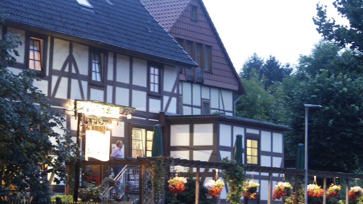Hann. Muenden Apartment | Landgasthaus zum Krug - double room with shower/WC incl. breakfast
