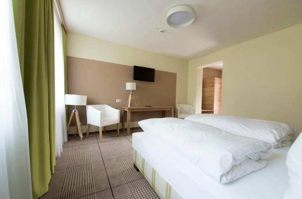 Konigsbrunn am Wagram Hotel | Landgasthof zum Goldenen Hirschen