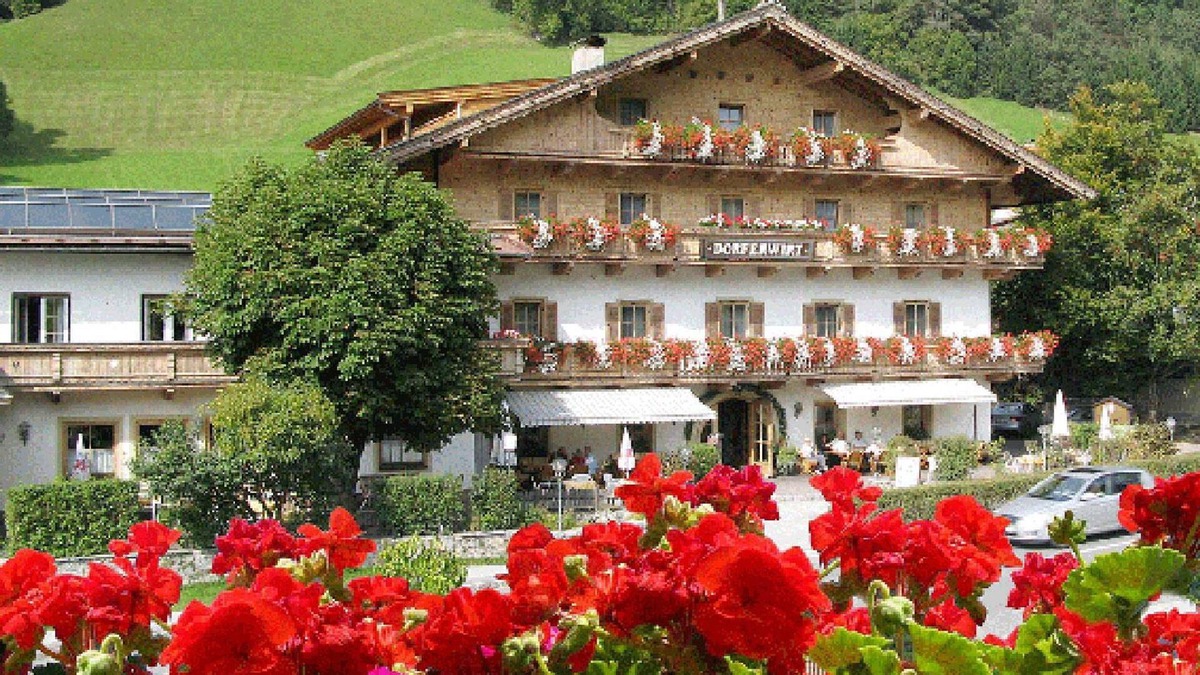 Oberau Wildschonau House | Landgasthof Dorferwirt - double room, shower or bath, toilet