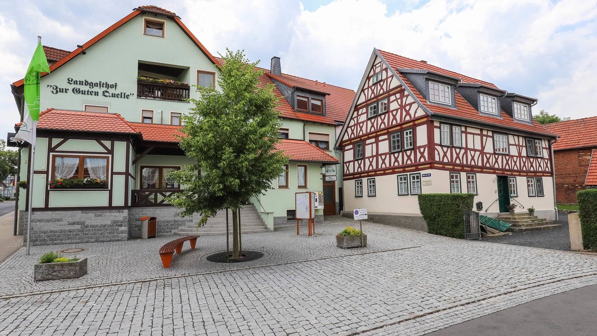 Kaltensundheim Hotel | Landgasthof Hotel Zur Guten Quelle