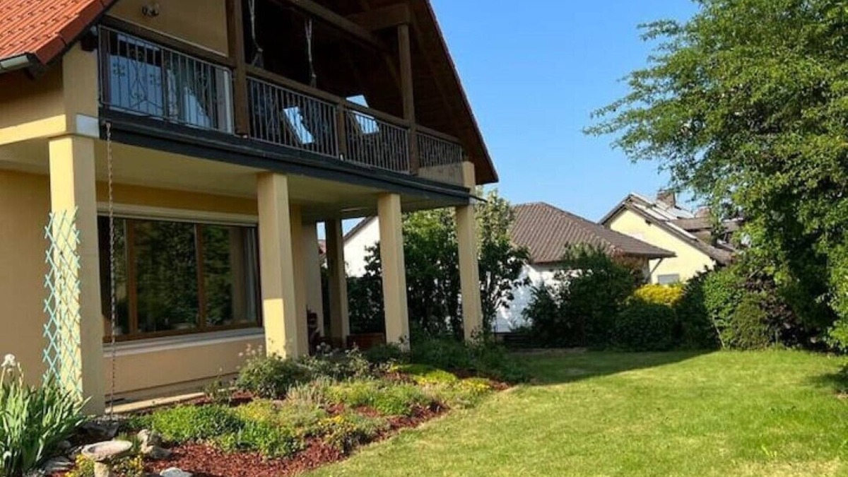 Burgthann House | Landhaus mit Pool - mit 125qm & mit Großen Garten & Sehr Ruhige Lage