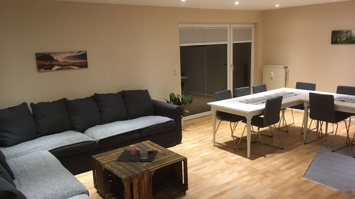 Reinsehlen Apartment | Landhaus von Frieling - Neuenkirchen- 5 Schlafzimmer - 19 Personen