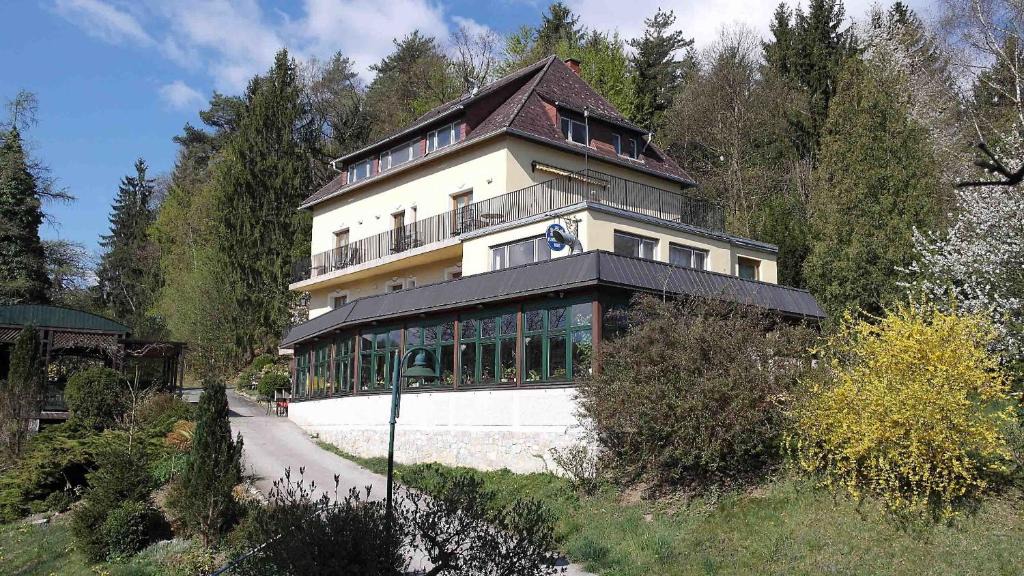 Lassnitzhoehe Bed & Breakfast | Landhaus Waldfrieden