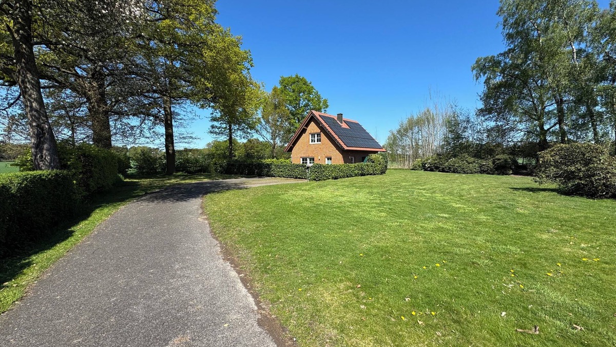 Greven House | LandHausFewo 9a for 5 friends with baby/dog in a secluded rural location