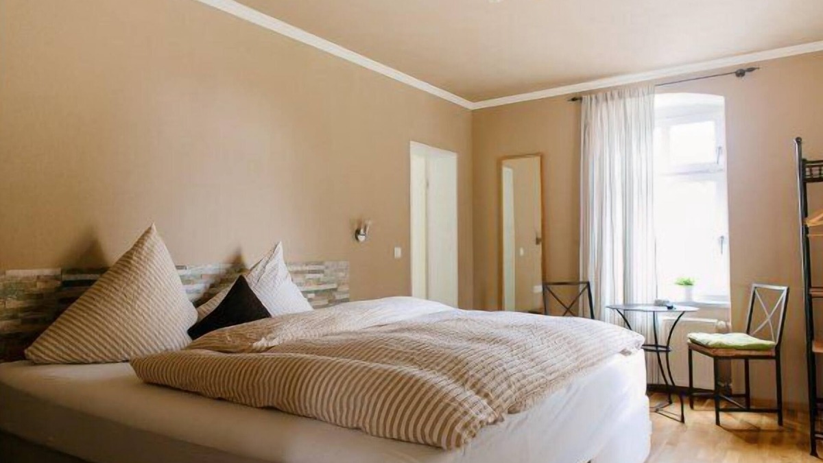 Lautzenhausen Hotel | Landhotel Airport Inn