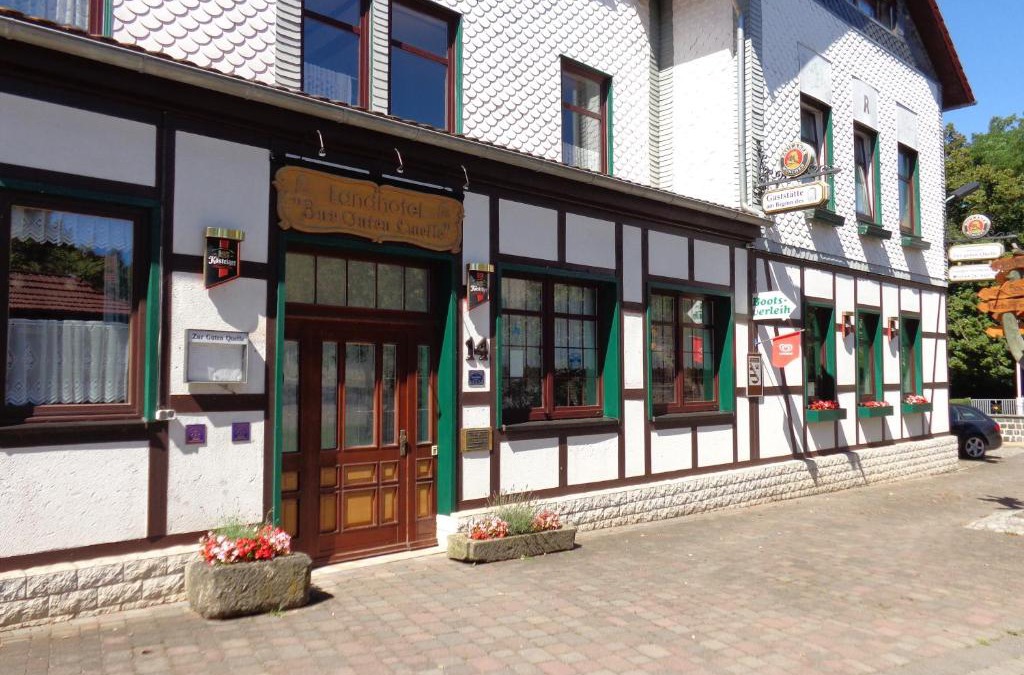 Neuenhof Hotel | Landhotel zur guten Quelle