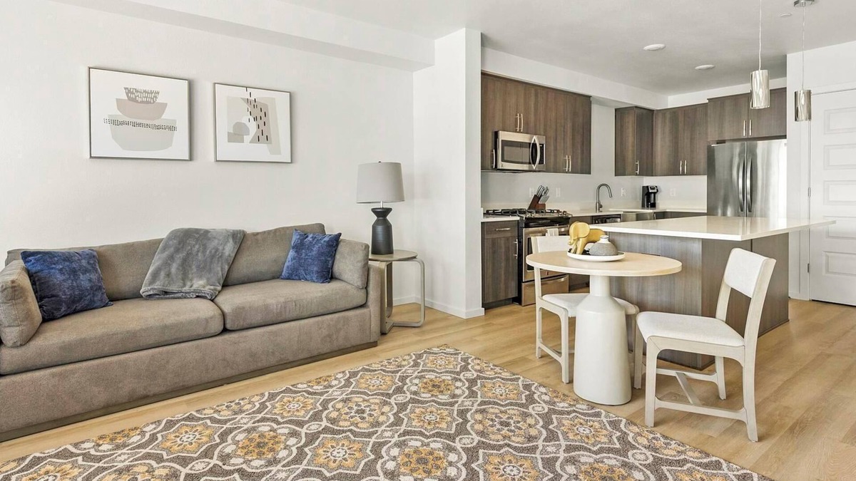 Hayden Island Apartment | Landing | Amazing 1BD, Courtyard, Clubhouse