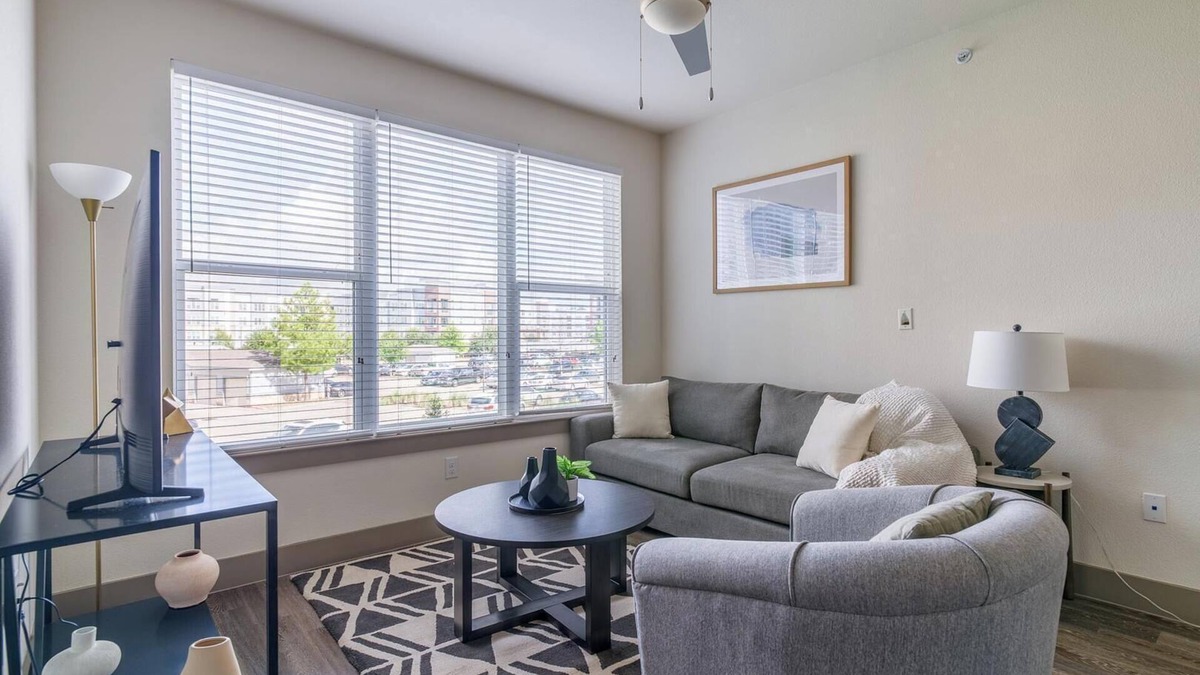 Conroe Apartment | Landing | Amazing 1BD, Gym, Yoga Studio