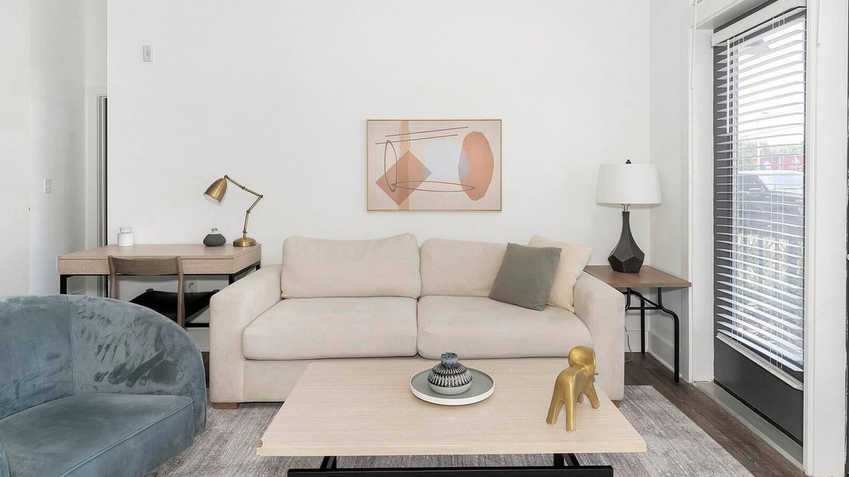 San Marco Apartment | Landing | Amazing 2BD, Pool, Gym
