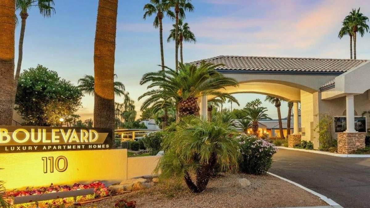 Greenbell Apartment | Landing at Boulders at Lookout Mountain - 2 Bed.