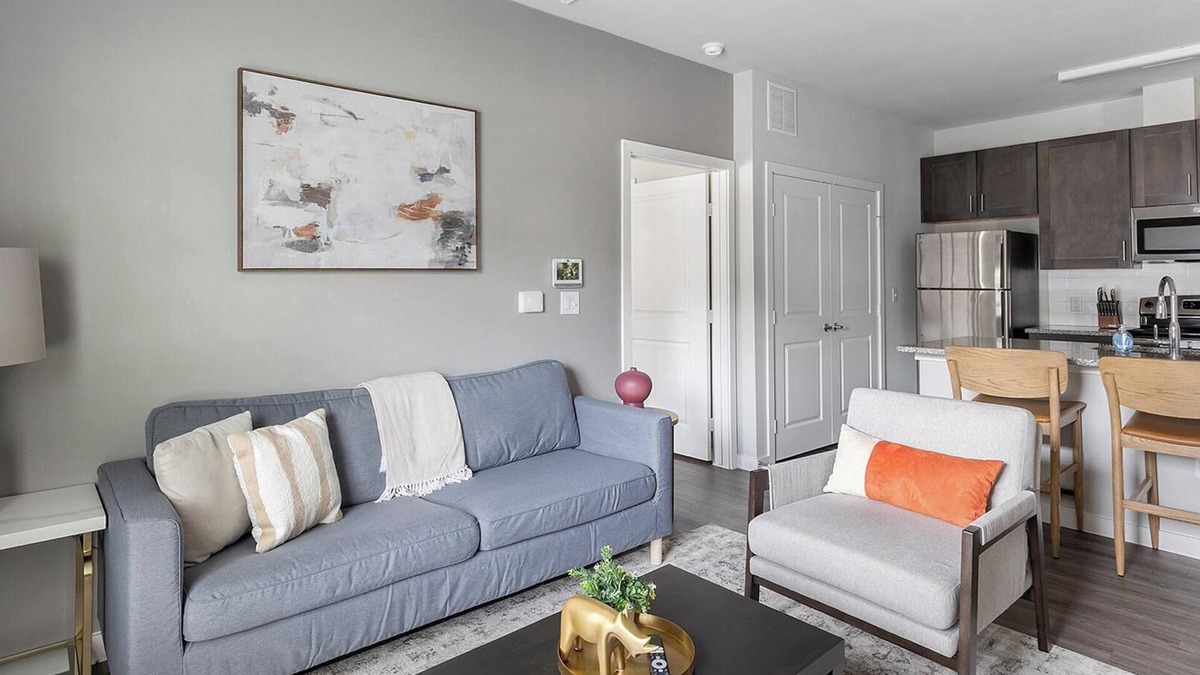 Dallas Apartment | Landing at Clark Ridge Canyon - 1 Bedroom in Re.