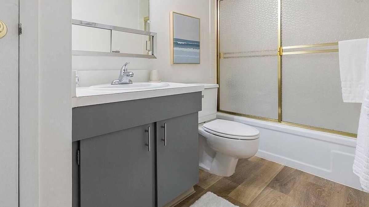 Rocky Hill Apartment | Landing at Concierge Rocky Hill Apartments - 2 Bedrooms in Downtown Rocky Hill