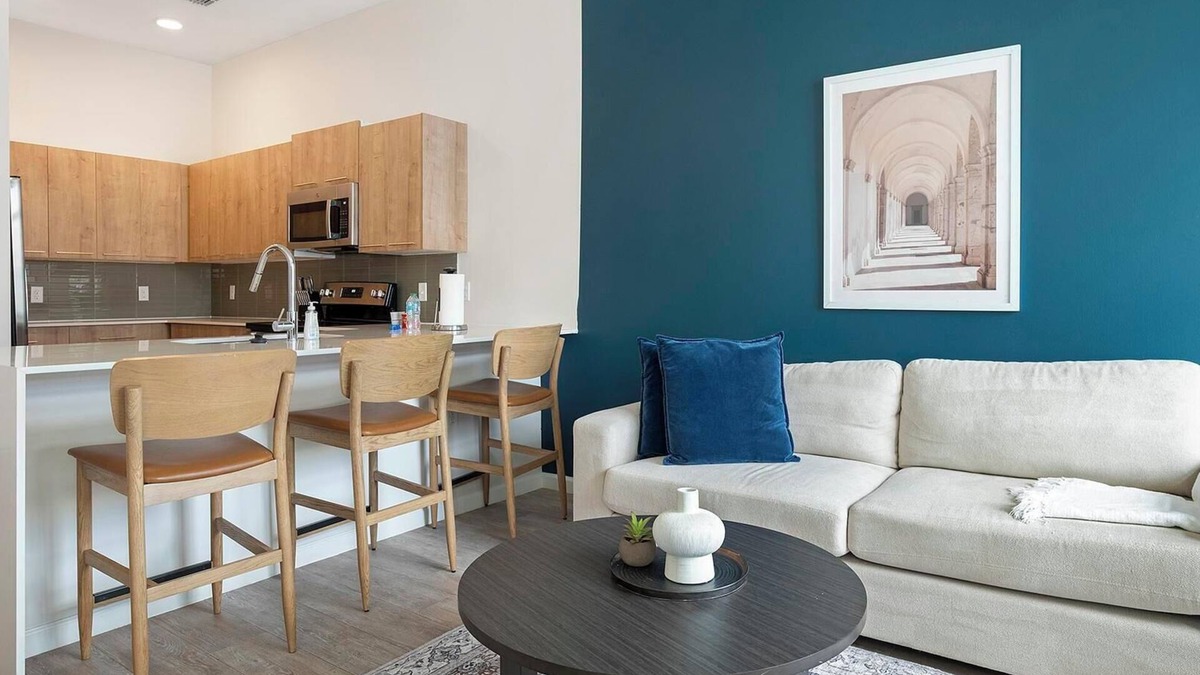 Florida Center Apartment | Landing at Deseo Grande - 2 Bedrooms in Southwe.