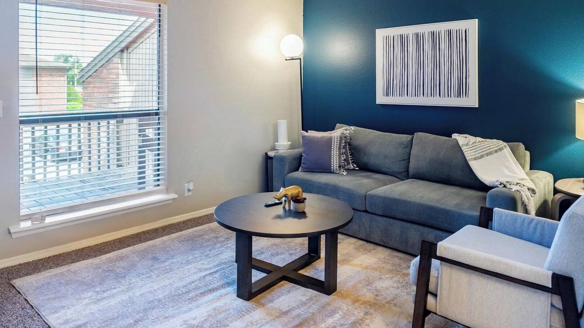 South Tulsa Apartment | Landing at Echo Trail Apartments - 1 Bedroom in.