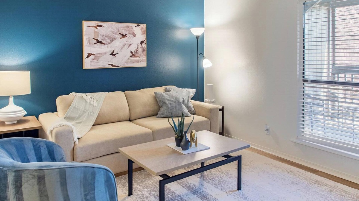 South Tulsa Apartment | Landing at Echo Trail Apartments - 1 Bedroom in.